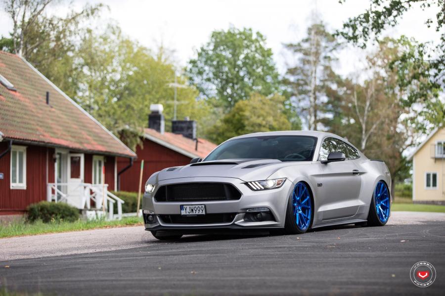  Ford Mustang GT on Vossen Wheels (VPS-306) 2019 года  (фото 1 из 26)